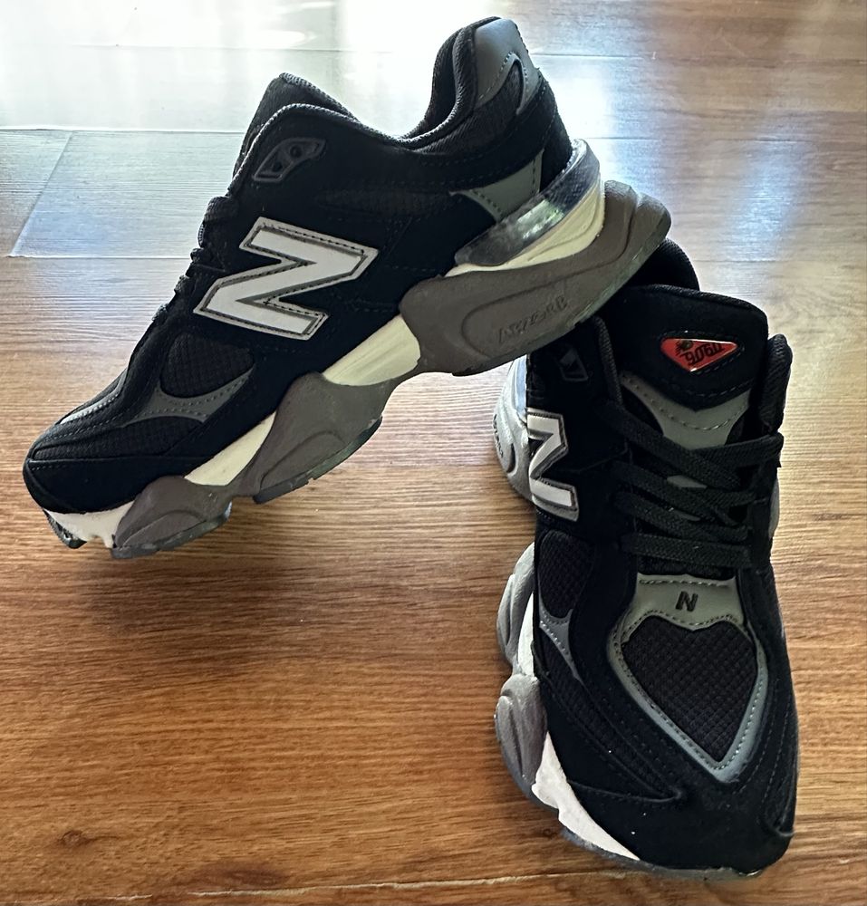 Мъжки маратонки New Balance 9060 в черно със сиво