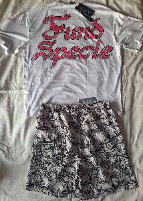 Vând set tricou XL + pantaloni scurți XL Noi