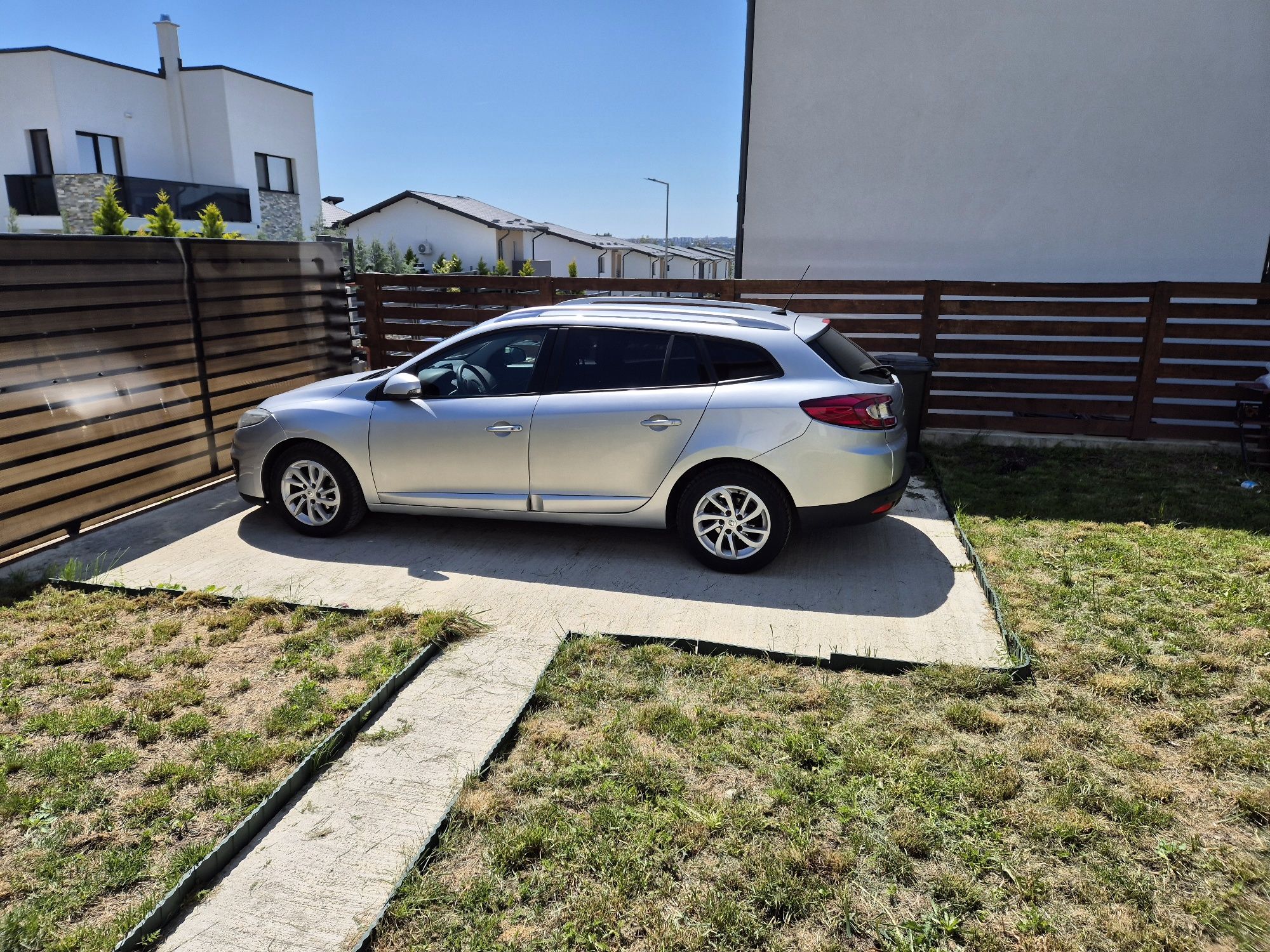 Vânzări auto Renault megane 3