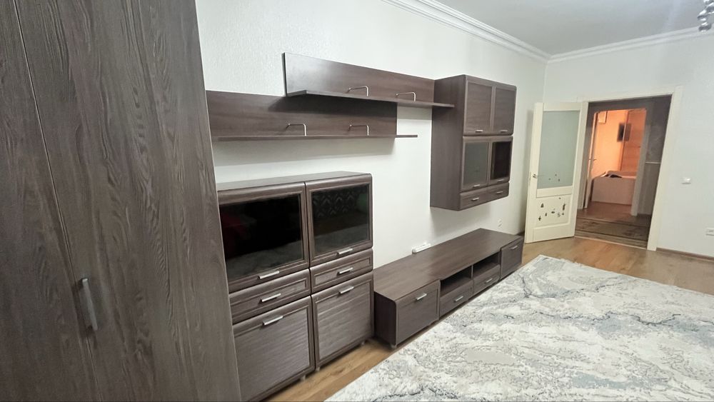 Продам стенку в хорошем состоянии.