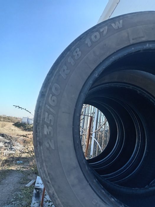 Продам летную резину на R18 235/60