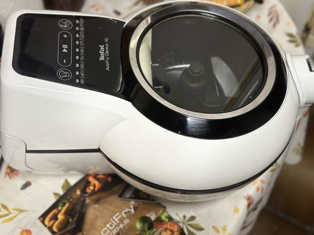Actifry Genius XL Tefal airfryer / еърфрайер