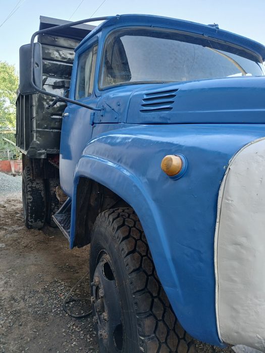 Zil 130 sotiladi