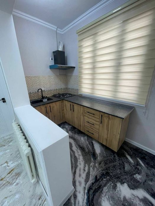 Чиланзар 3 квартал  2 ком  Зеркалка