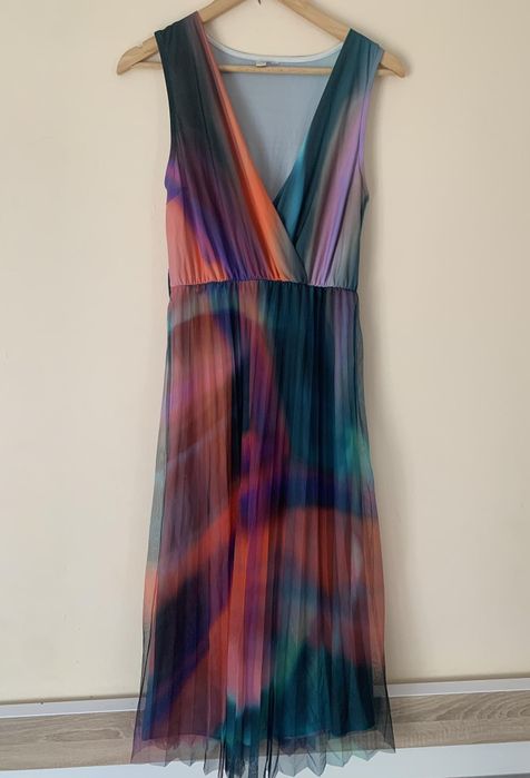 Шарена рокля плисе размер С