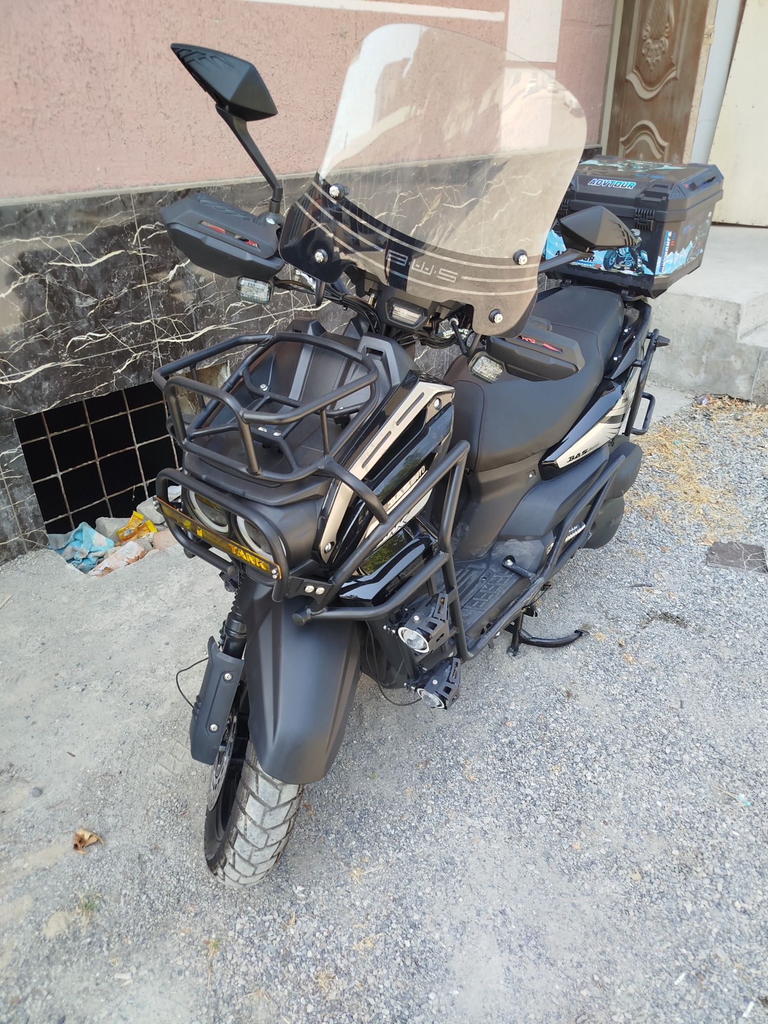Скутер Танк пробег 2000 км цена 900$ Фергана