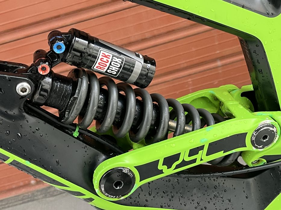 Колело за DH YT Tues CF Carbon 2017 27.5 L размер