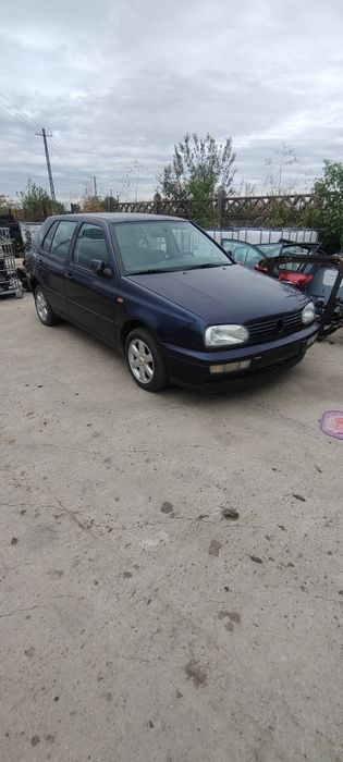 Dezmembrez VW Golf 3