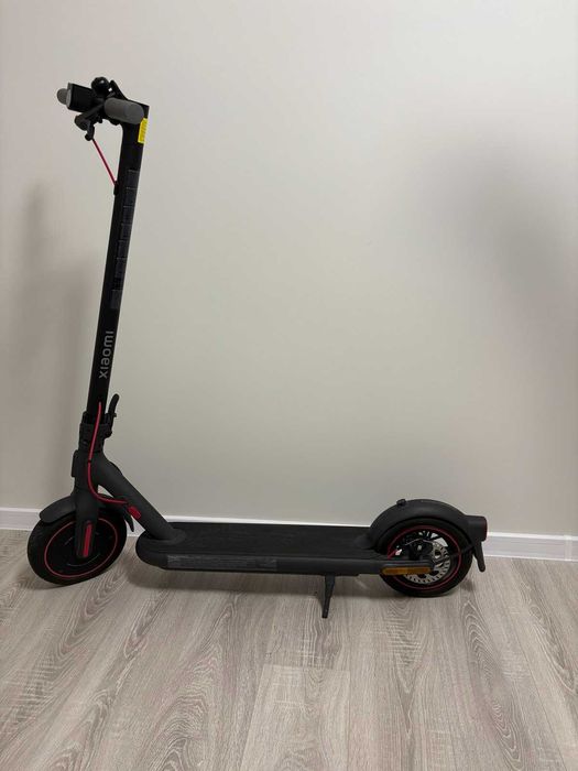 Електрическа тротинетка Xiaomi Electric Scooter 4 Pro