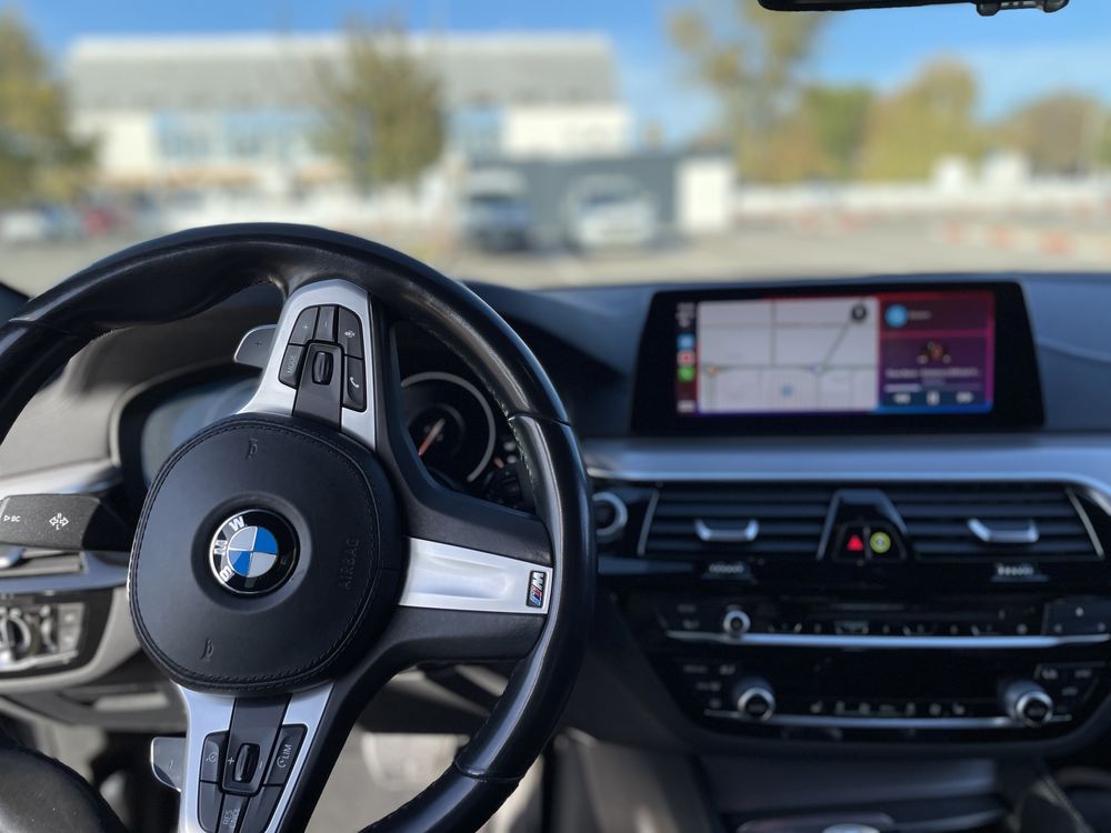 Codari BMW / Apple CarPlay / Video in motion