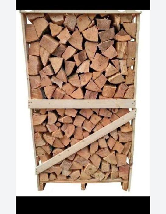 Lemne de foc tăiate sparte