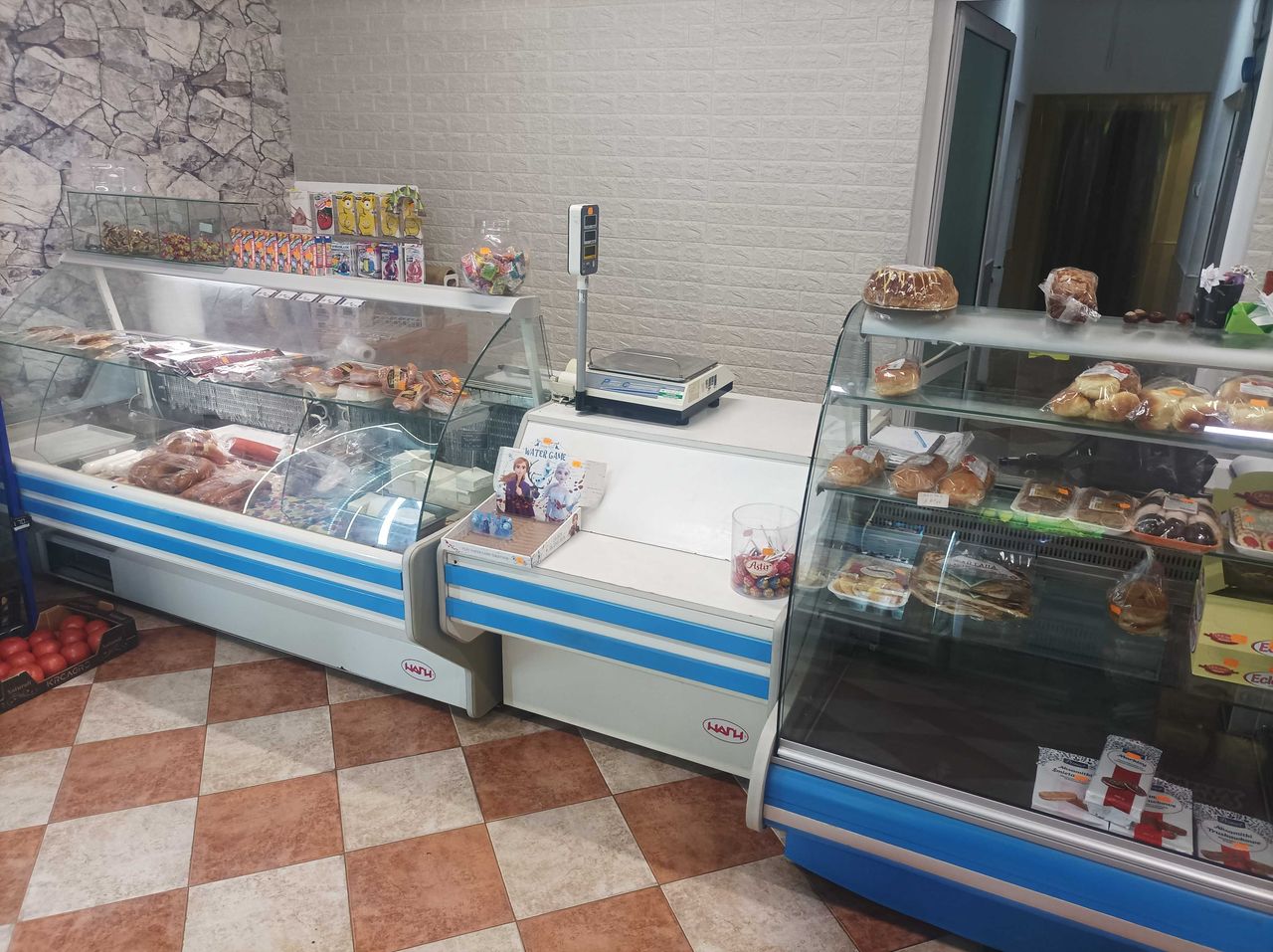 Дава се под наем Магазин в Стара Загора, Център - 140 кв.м за 510 € - Снимка #8