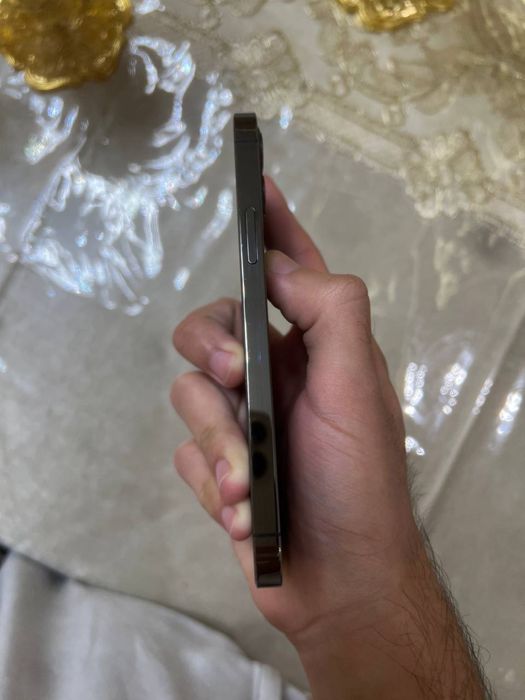 ayfon 12pro xolati ideal aybi yoq