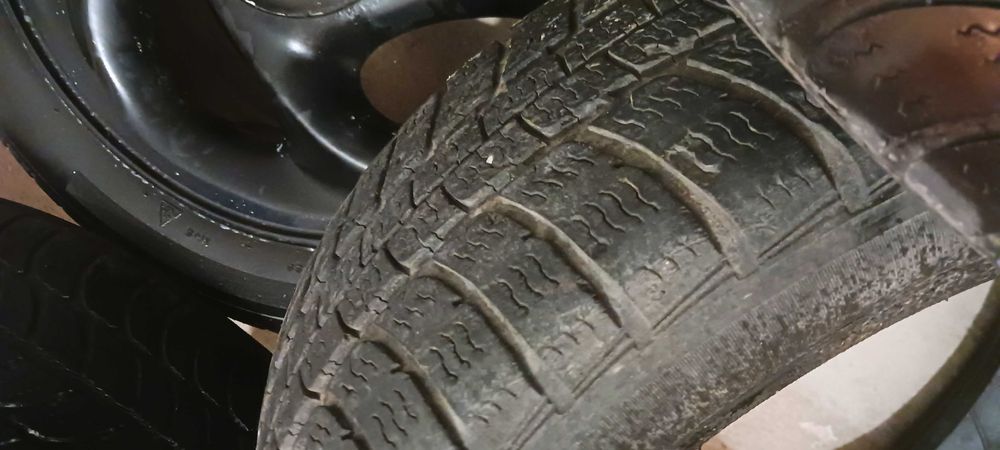 Оригинални джанти Seat с гуми 15ки