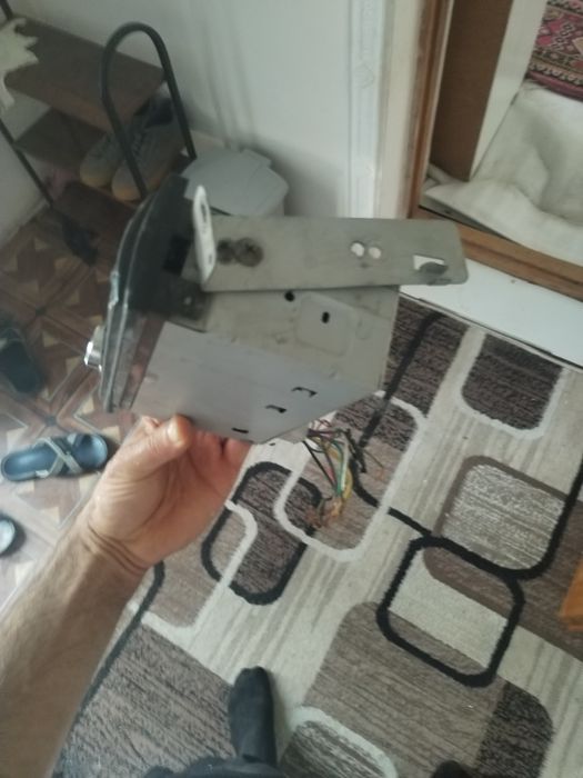 Магнитола ишлайди