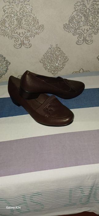 Продам туфли женские