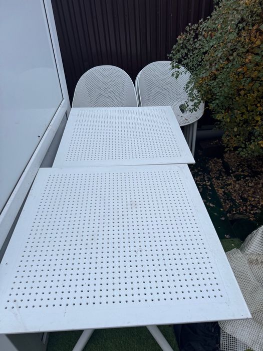 Vand 2 seturi de terasa