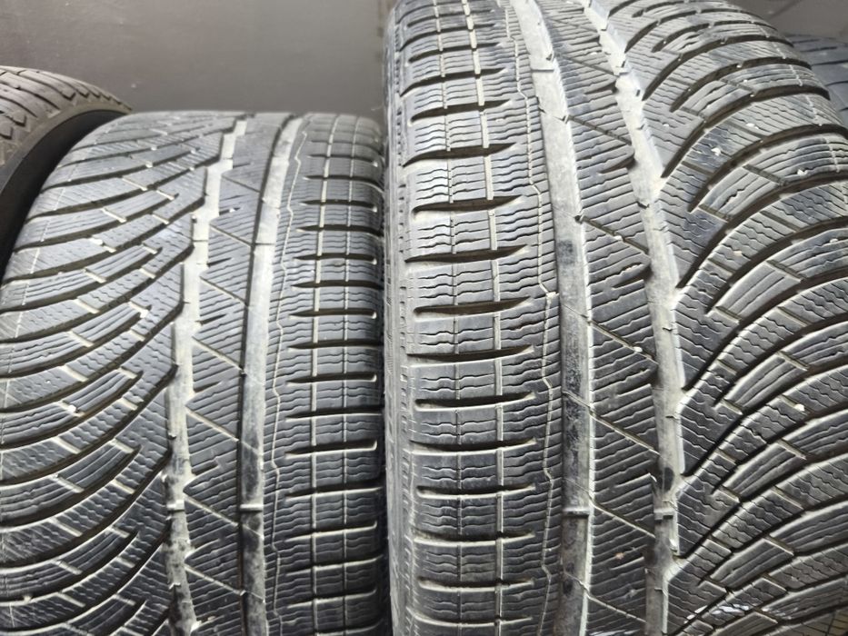 275-35-R20 Michelin
