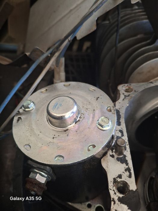 Motor tractoras tuns gazon Husqvarna