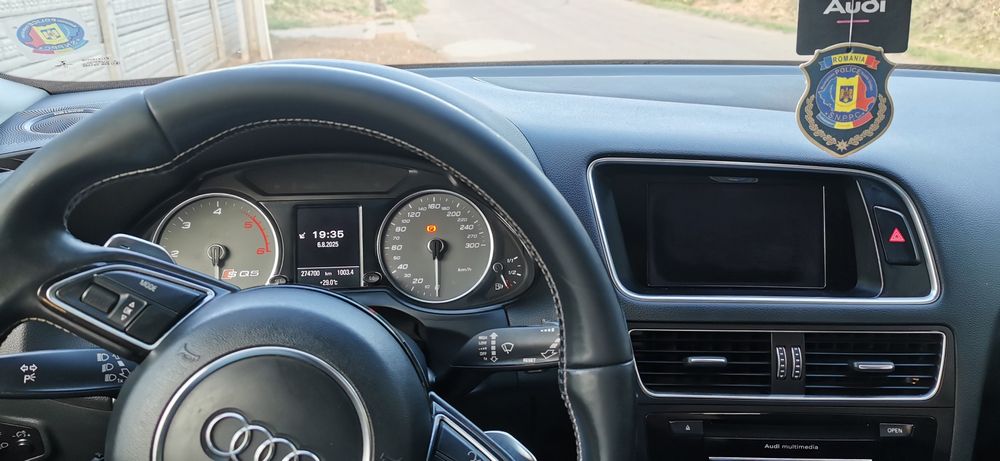 Vând Audi SQ5 an fabricație 2013