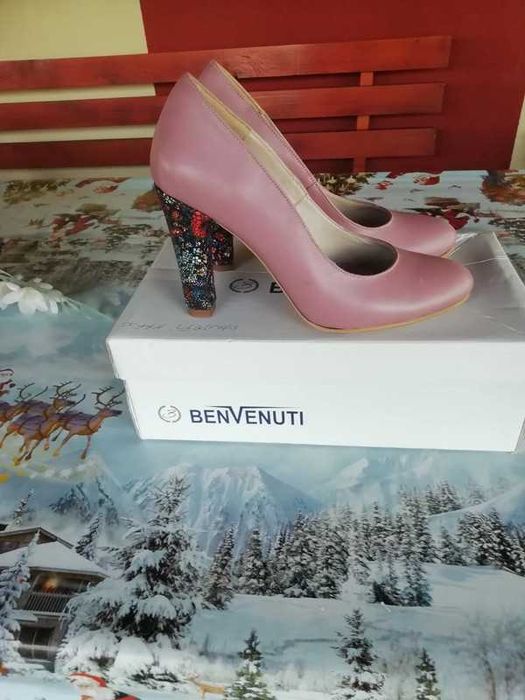 Pantofi din piele purtați doar o dată