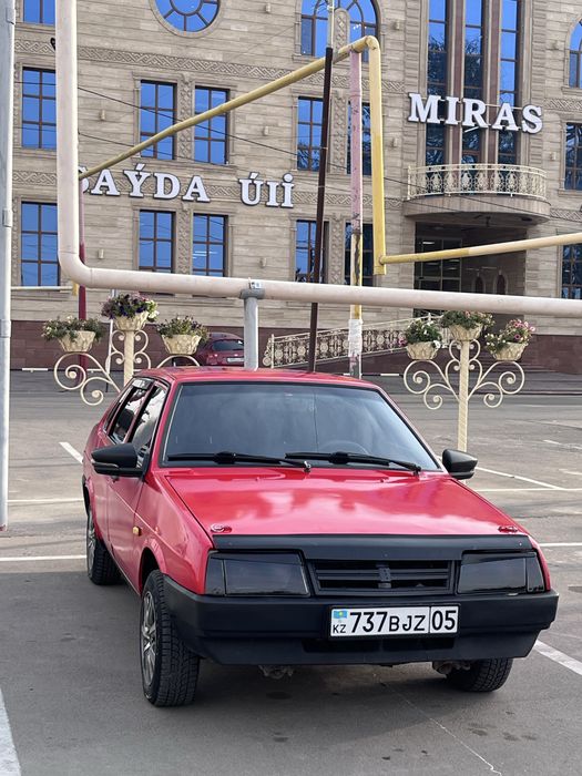 Машина Ваз 21099