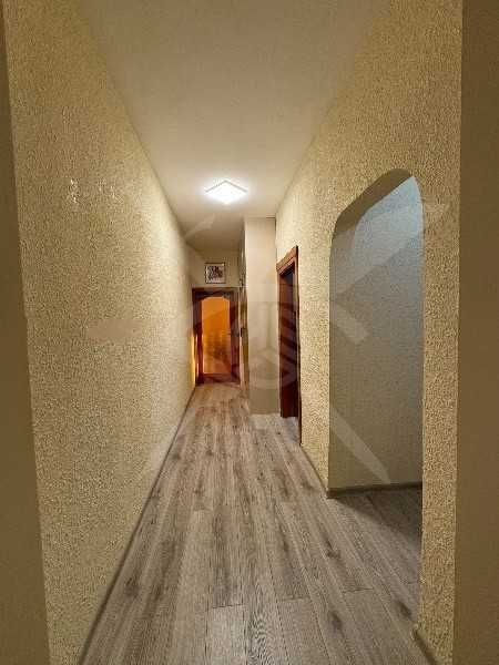 Тристаен апартамент в кв. Тракия, 63805