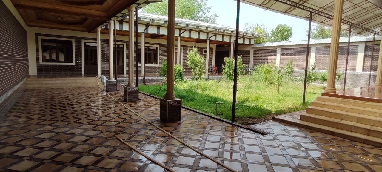 uchastka  yashashga tayyor   hamma sharoyit bor