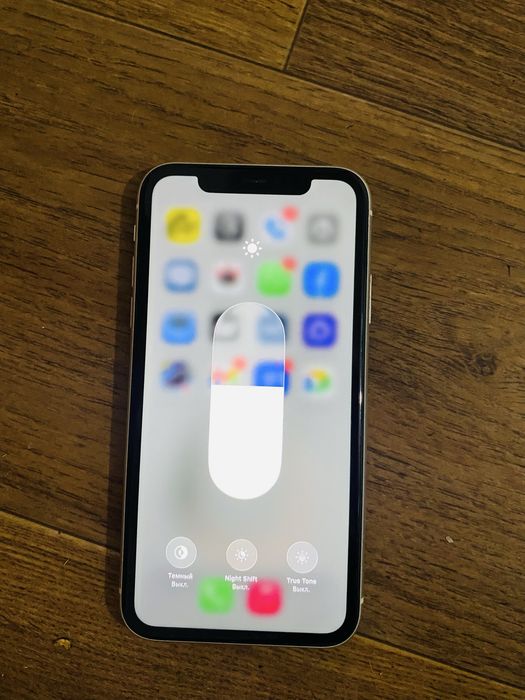 Айфон 11 с гарантией 95к срочно