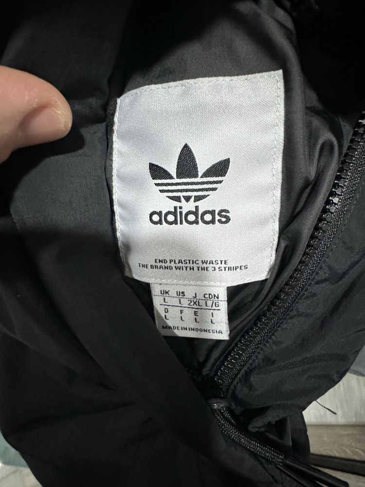 Adidas originals яке/елек L НОВО