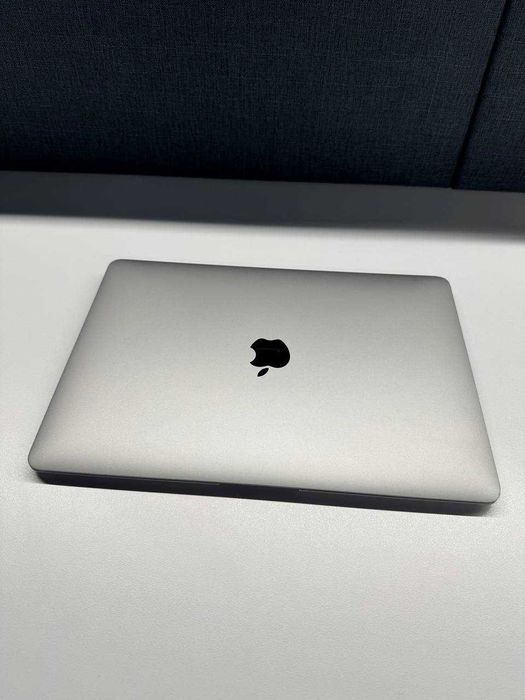 MacBook Air  13 (M1)