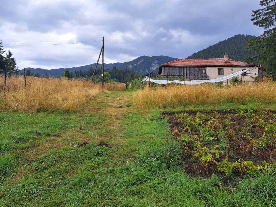 Продава се земеделска земя + къща в с. Мугла, махала Касъка