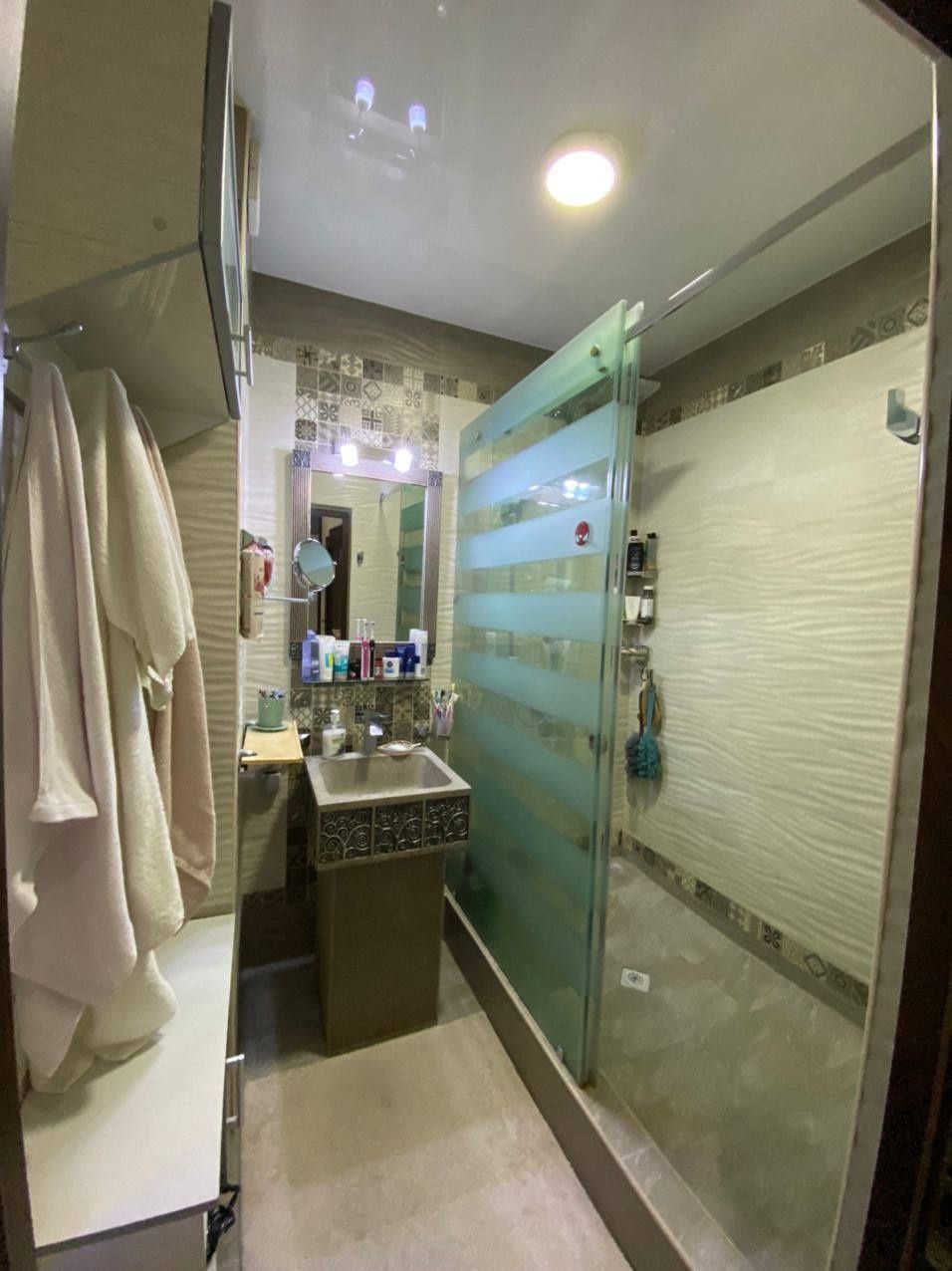 Shahriston metro 3 xona euro uy 111m2