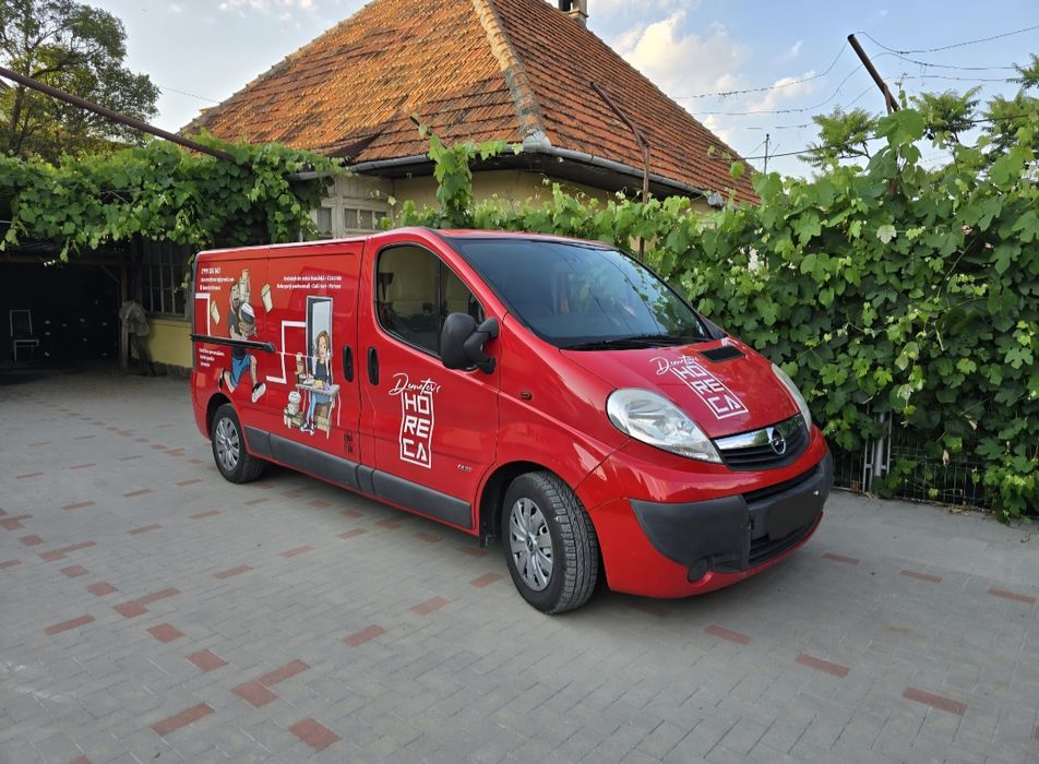 Opel vivaro 2007 2.0D 179.000km tva deductibil