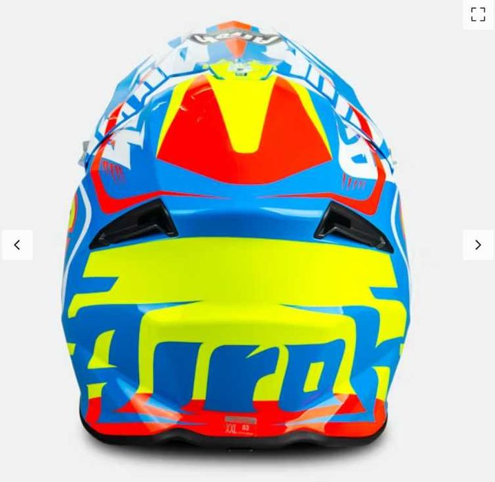 BLACK FRIDAY месец - НОВА каска Airoh - XXL