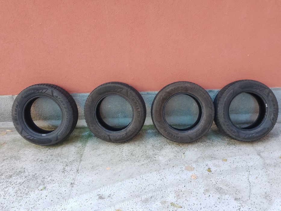 Всесезонни гуми 215/65R16