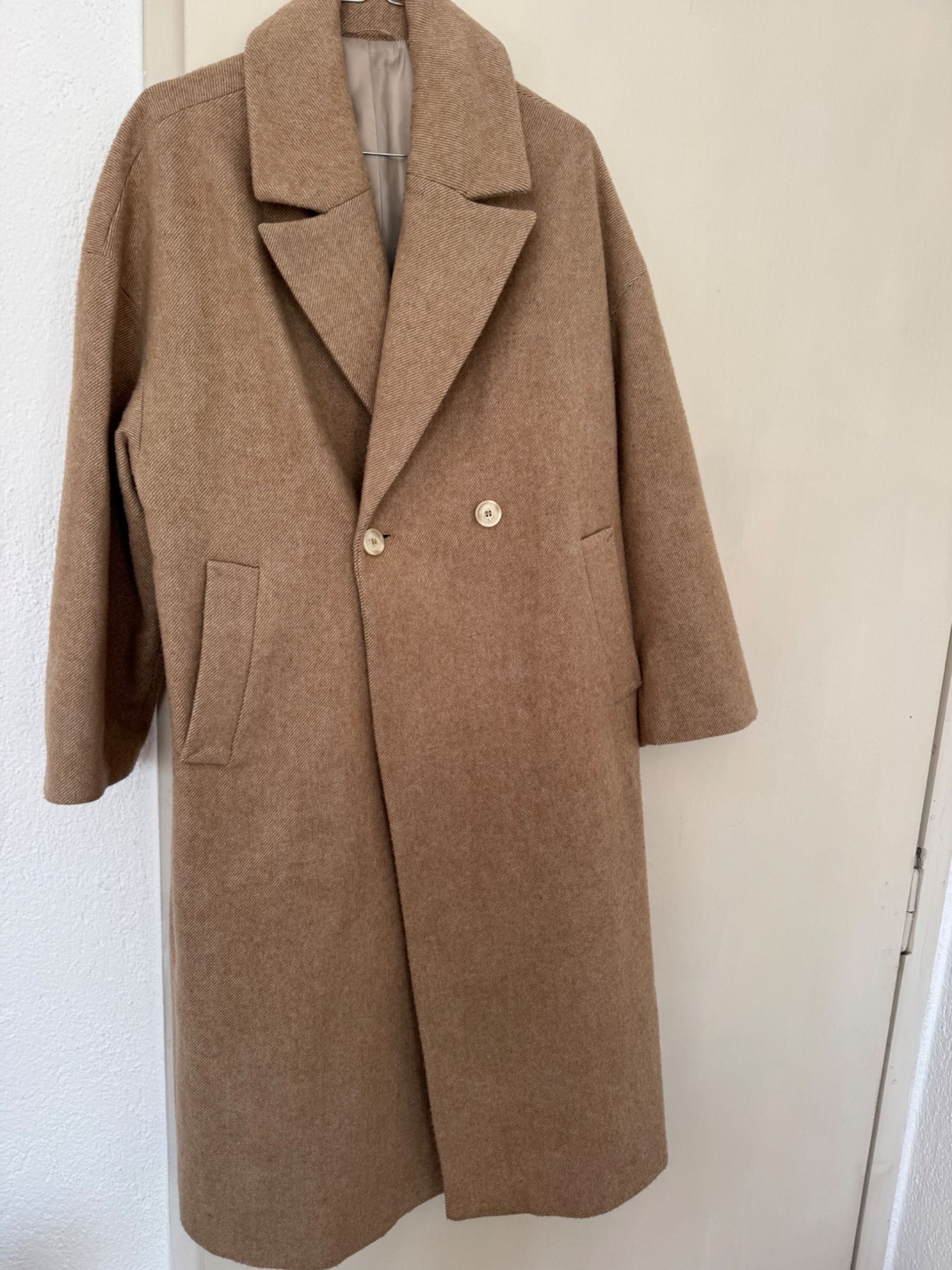 Дълго палто  на Zara