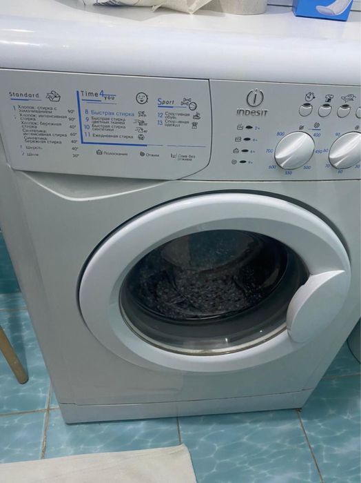 Стиральная машина с рабочем состоянии.