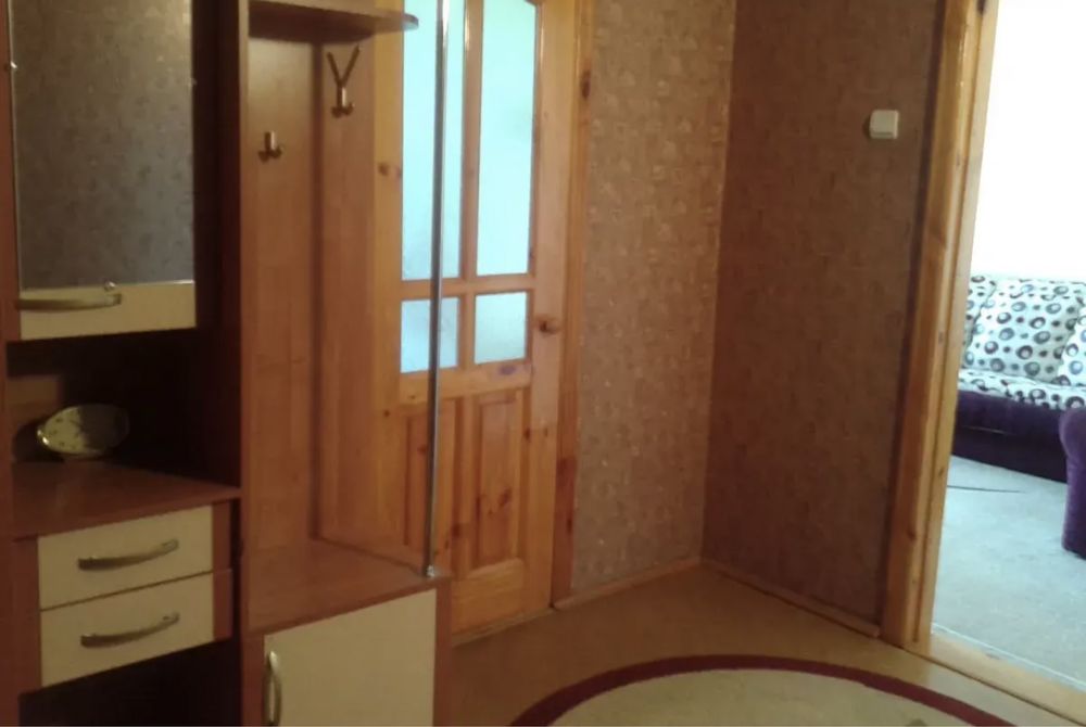 Продам 2 комн кв  в 11 мкр, Шайкенова 17