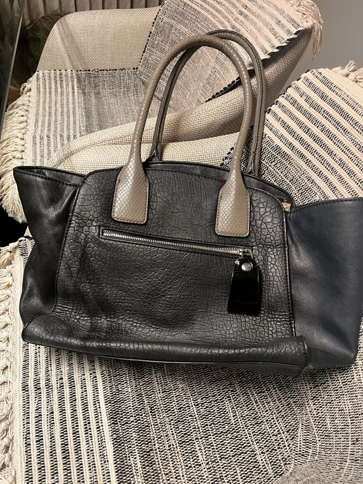 Дамска чанта Guess