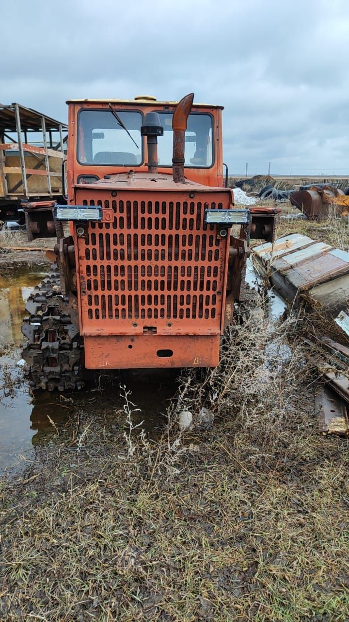 Продам Т4А трактор гусеничный