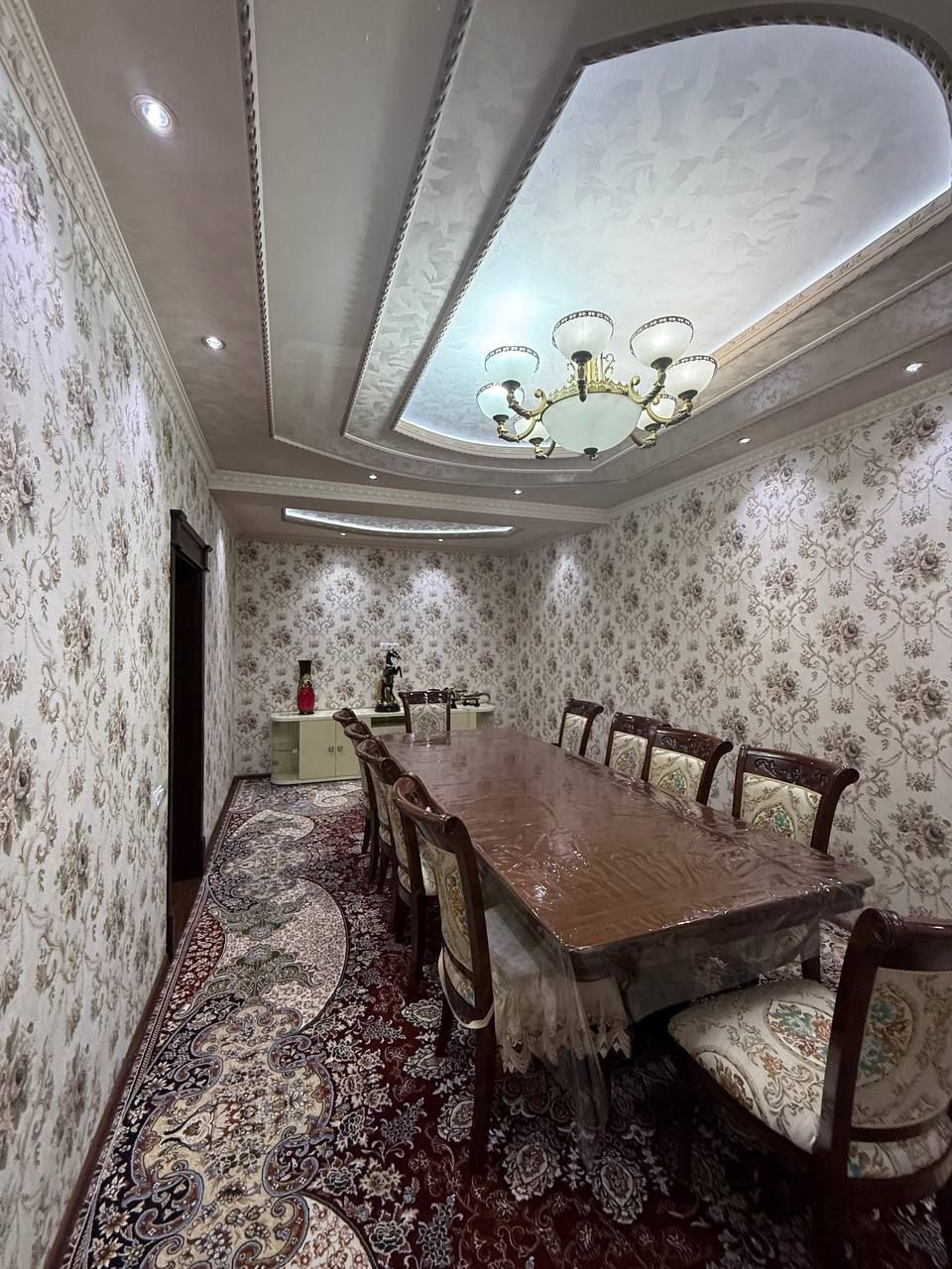 Новостройка, Паркентский, Центр 4/7,8/8 130 М², 2 с/у, с обстановкой!