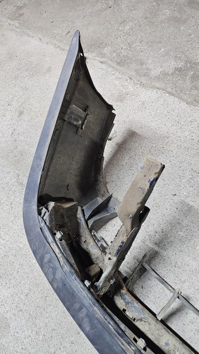 Bara fata + armatura originala Volkswagen Passat B3 USA

Se vinde exac