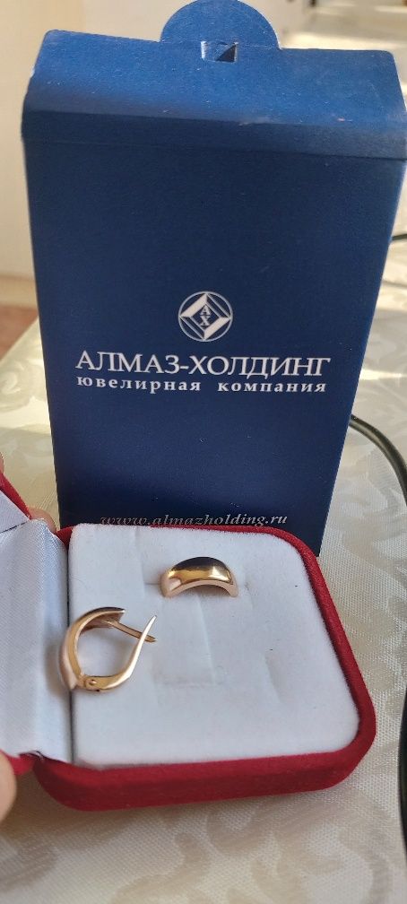 Продам Серьги  золото 585