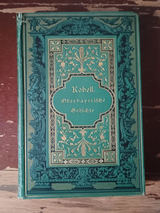 Carte veche de poezii
