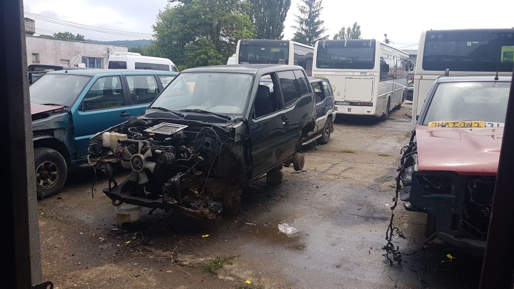 Motor 3.0 Nissan Terrano 2 far oglinda gram usa macara grila radiator