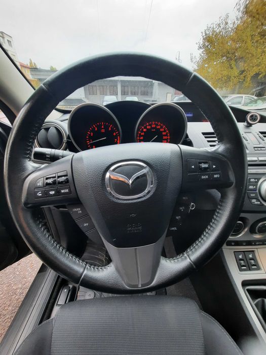 Mazda 3 an 2011 benzina motor 1.6