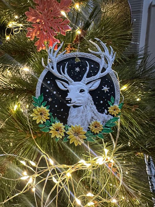 Коледни подаръчета и декорации