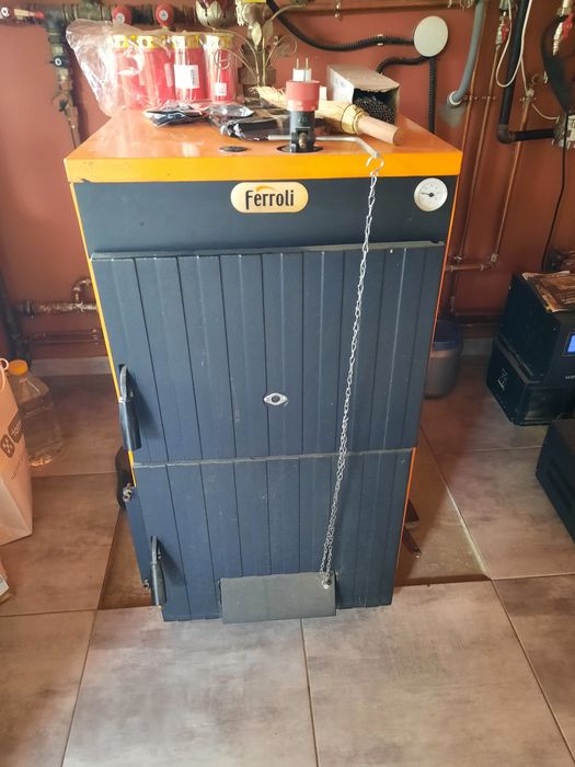 Centrala pe lemne, boiler plus cos de fum