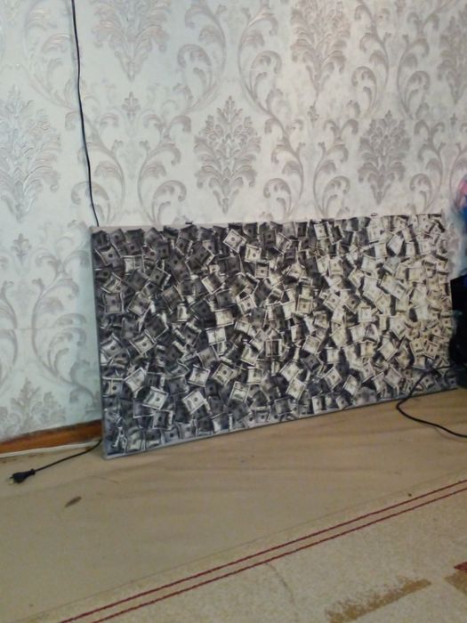 Продам картину в офис доллары ручная сборка